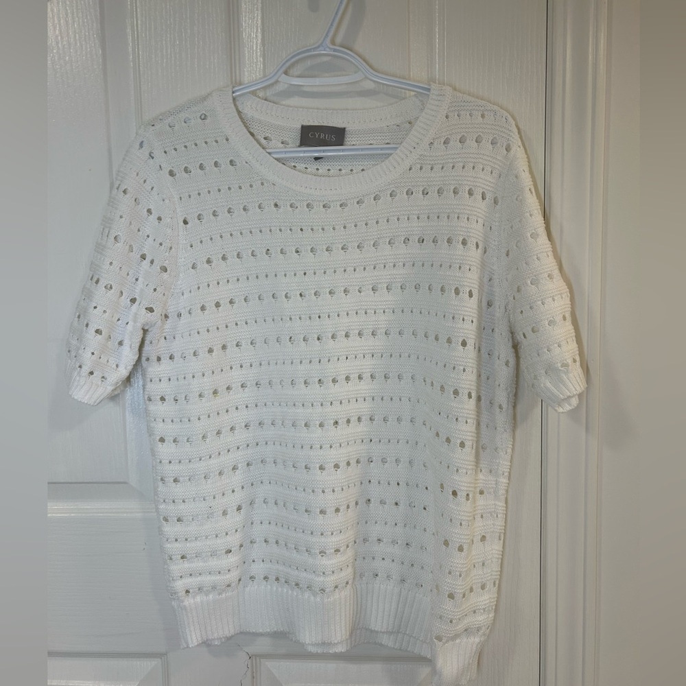 Elegant knit White Top